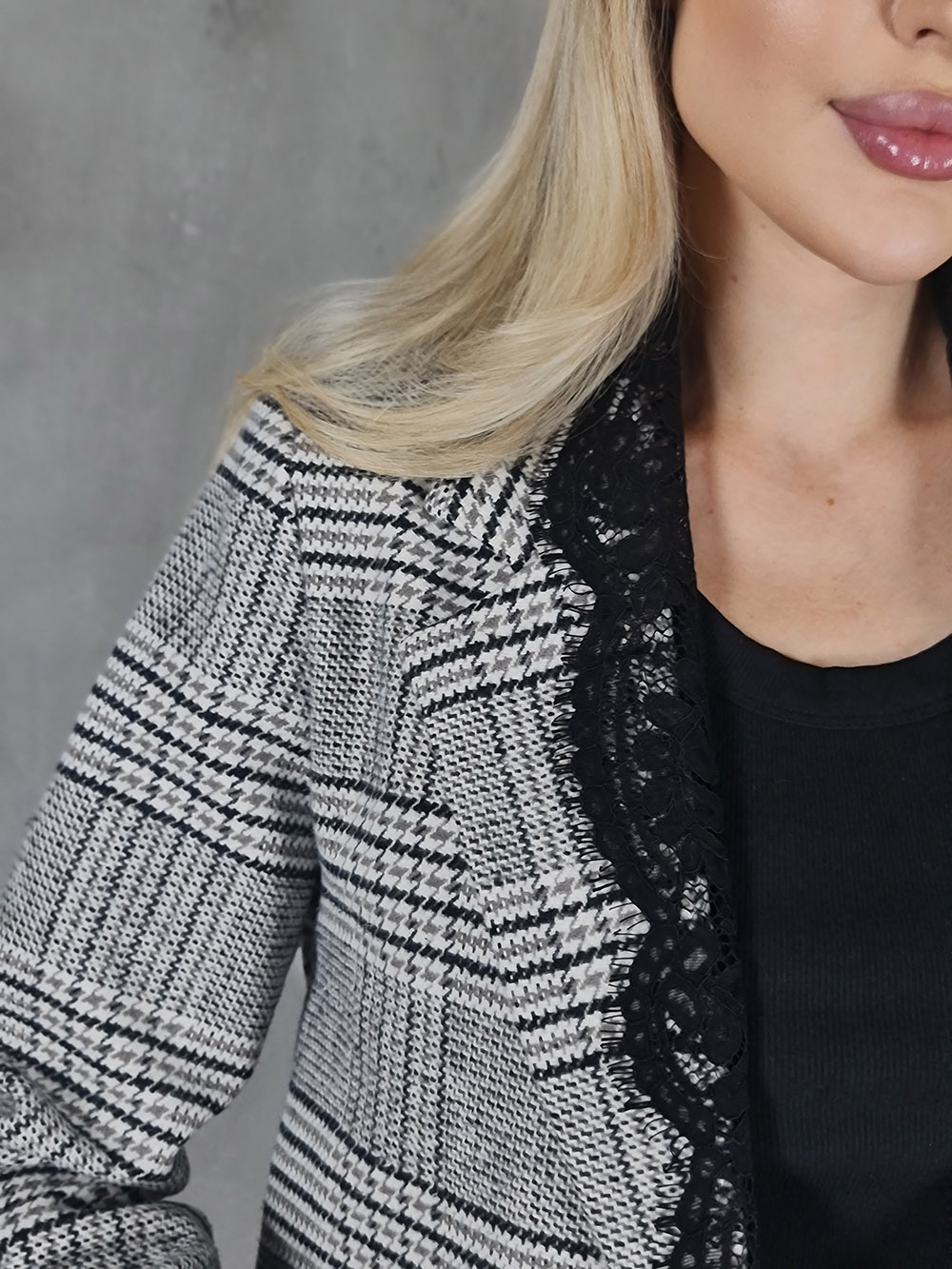 Пиджак Mitica&Co. в клетку с кружевом серый, фотография №3