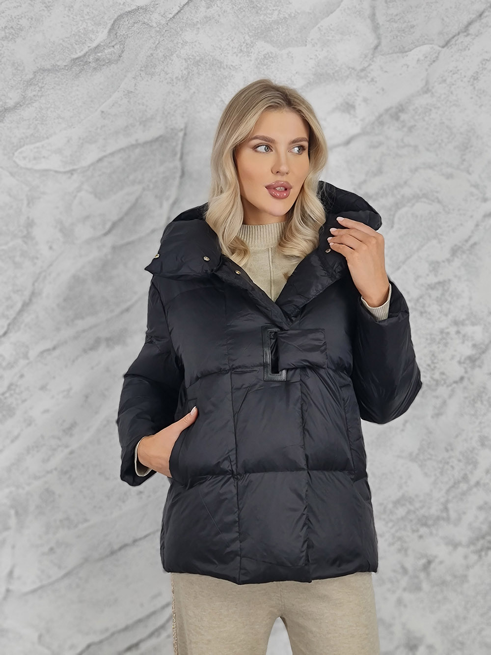 Куртка DEGREES воротник стойка декор на груди черная, фотография №2