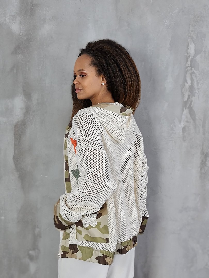 Куртка MIHO'S в сетку с бабочками и капюшоном бежевая, фотография №5