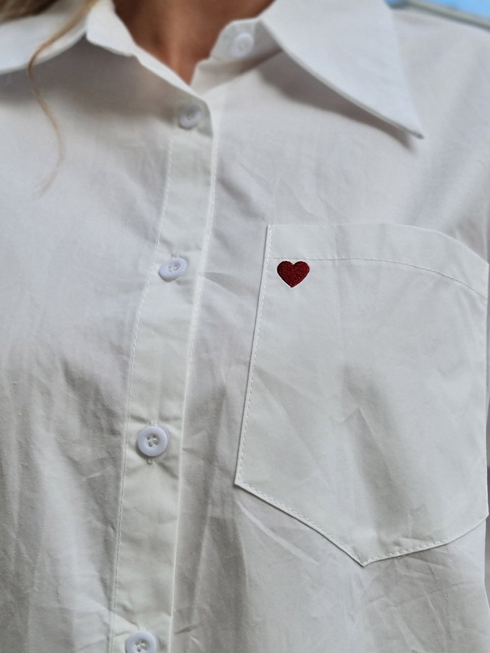 Рубашка J-Clair с сердечком на кармашке белая, фотография №2