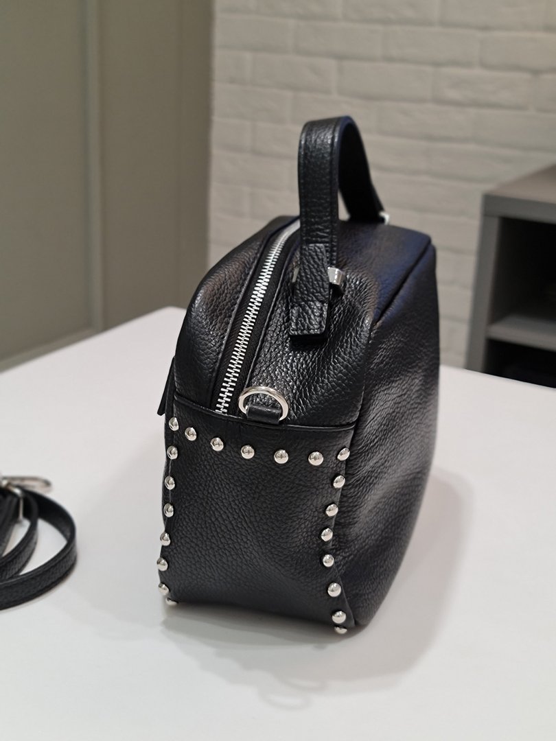 Сумка Leather Country серебристая фурнитура на одной молнии черная, фотография №4