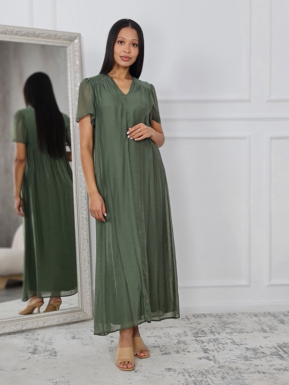 Платье CLOTHÉ свободное v-вырез хаки, фотография №1