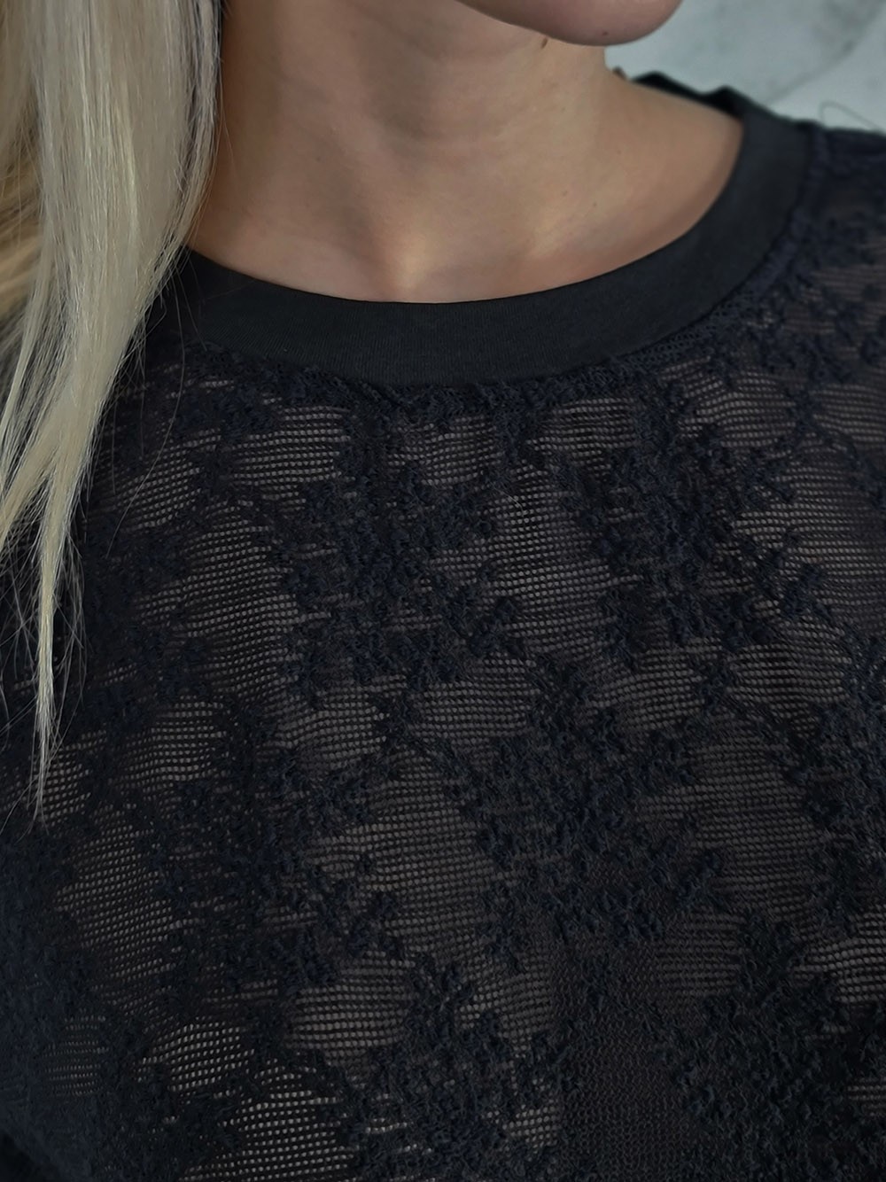 Блузка MIHO'S в сеточку с вышивкой черная, фотография №4