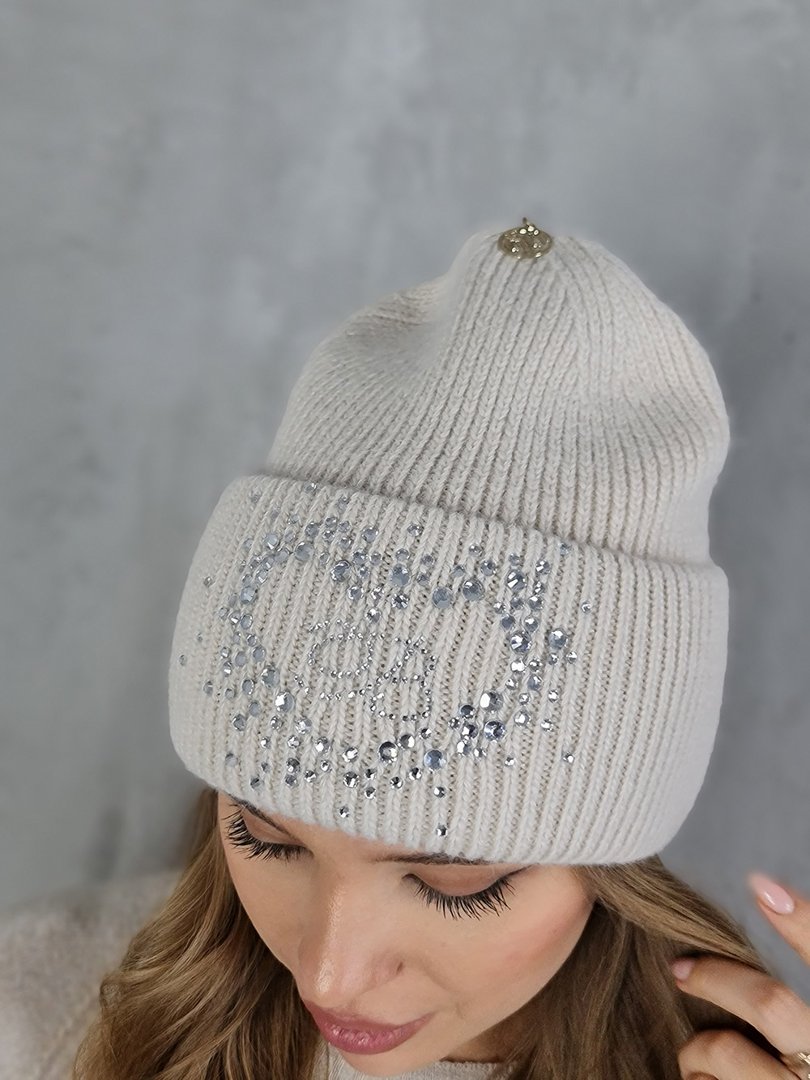 Шапка Blanca с рисунком "Сердце" из страз кремовая , фотография №2