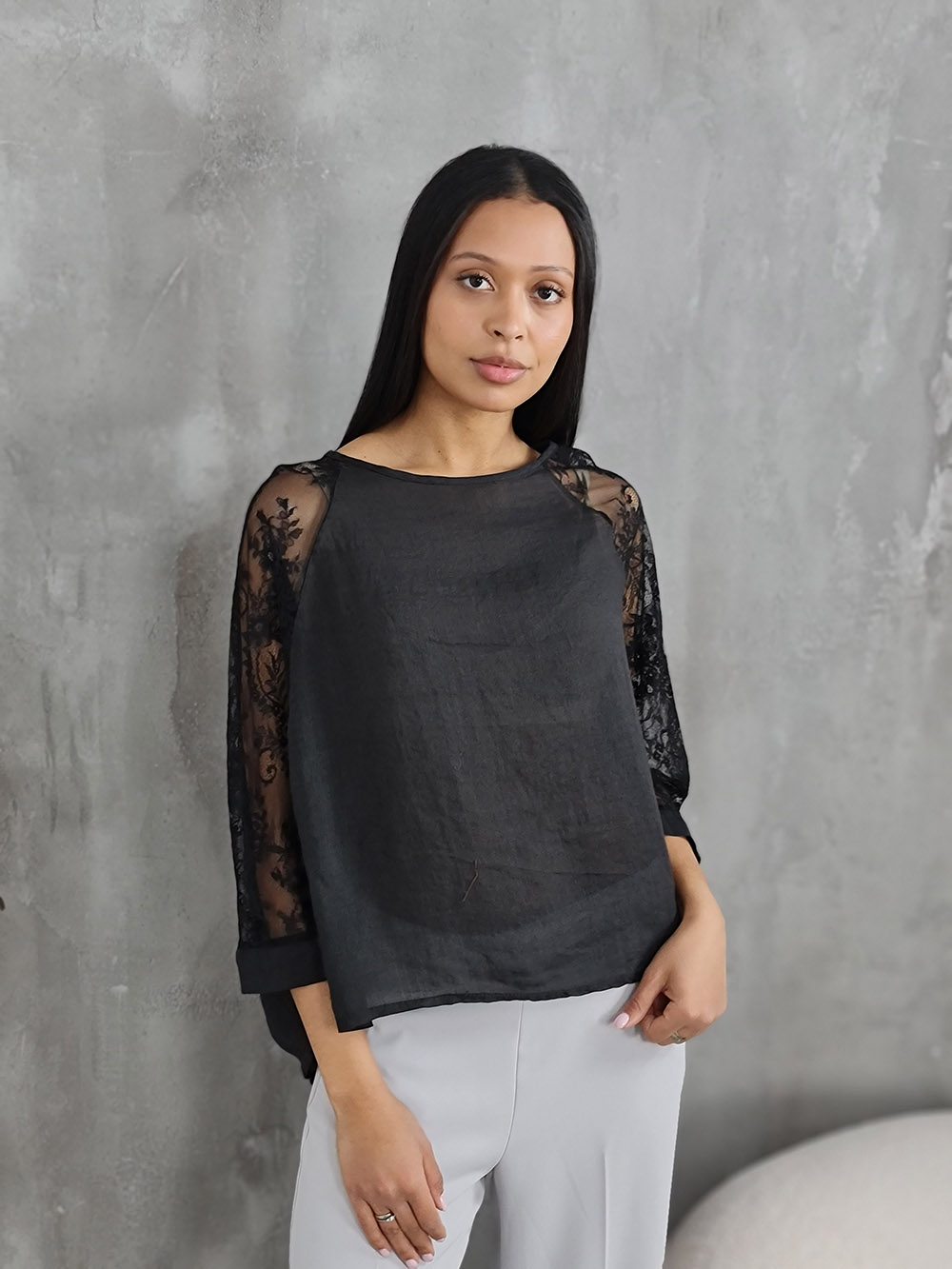 Блузка WI&CO с кружевными рукавами черная , фотография №1