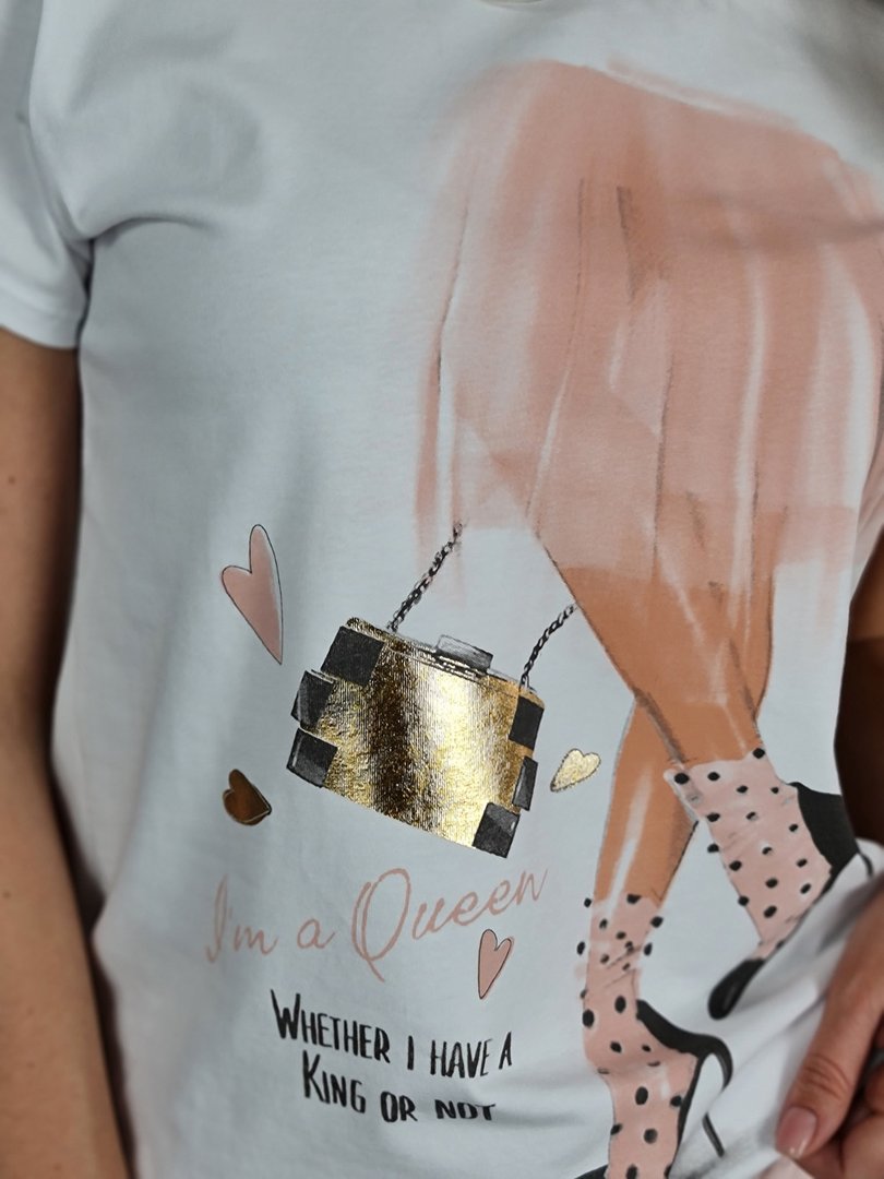 Футболка Naiif с с девушкой в розовой юбке белая, фотография №3