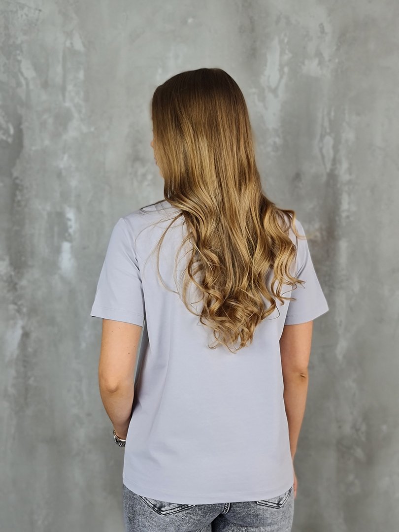 Футболка H&D с духами из стразиков серая, фотография №3