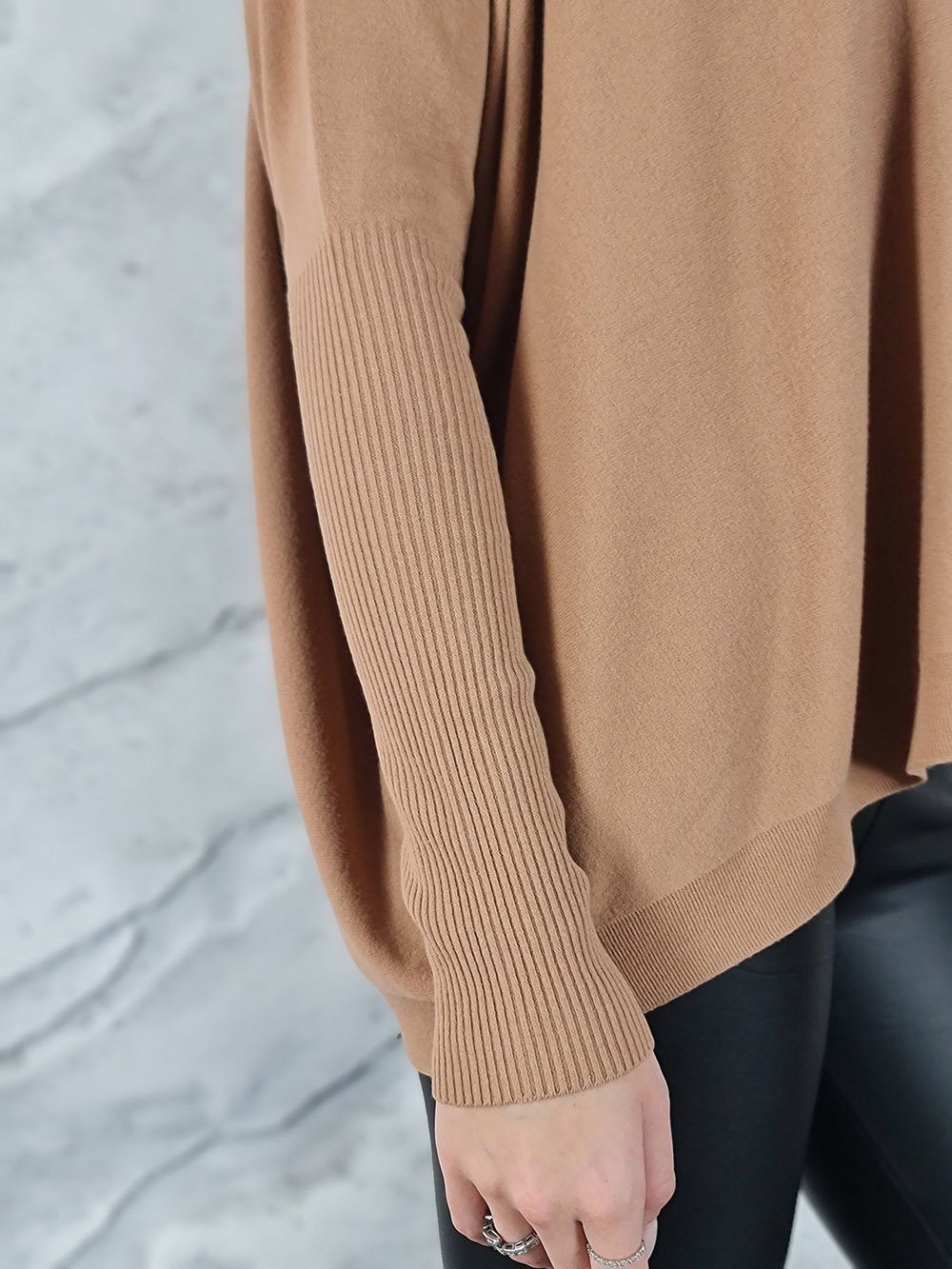 Джемпер Kontatto с рукавами в рубчик песочный, фотография №2