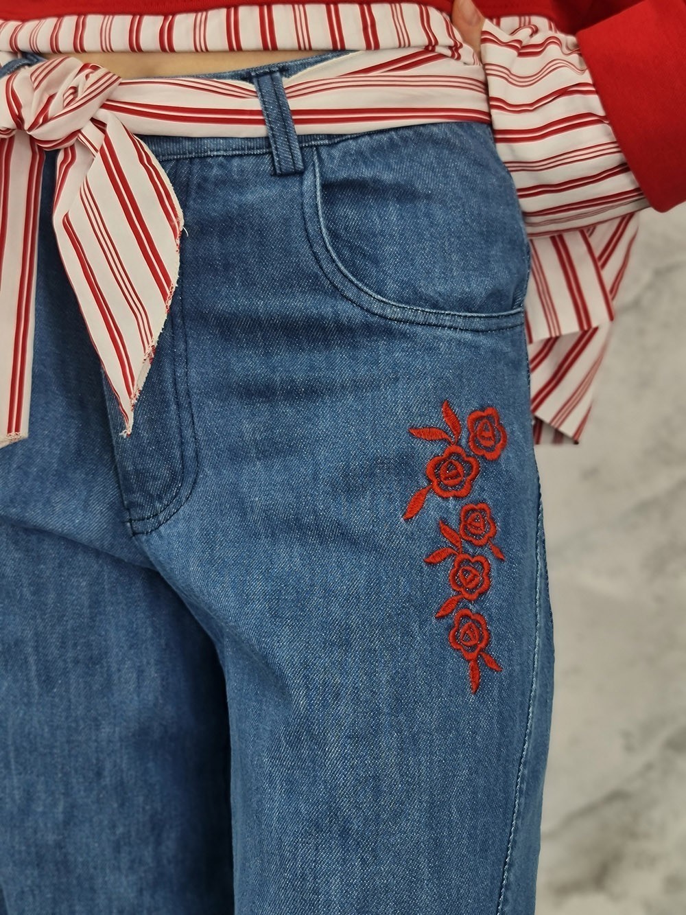 Костюм MIHO'S джемпер с имитацией рубашки и брюки джинсовые, фотография №5