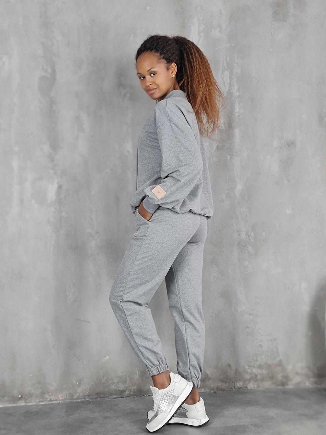 Костюм ONE LOVE кардиган и джоггеры серый, фотография №2