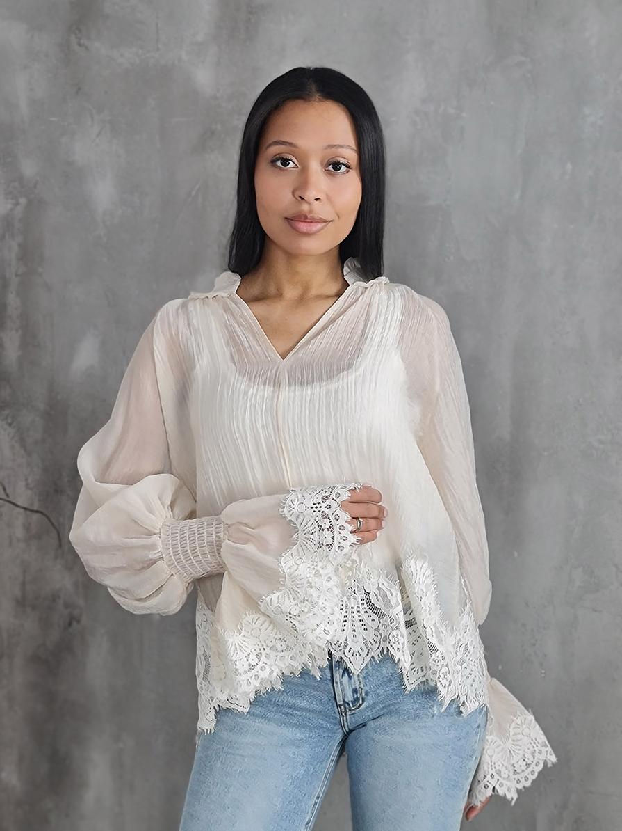 Блузка Mitica с кружевом по краям с манжетами кремовая, фотография №1
