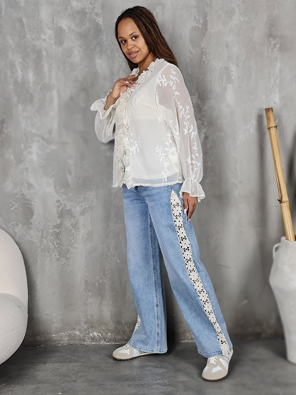 Блузка Mitica&Co. с воланами бежевая, фотография №2