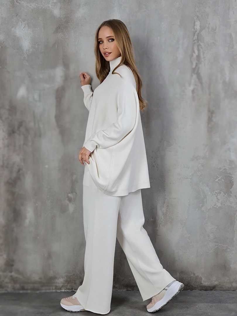 Костюм J&J свободный джемпер и брюки клёш молочный, фотография №3