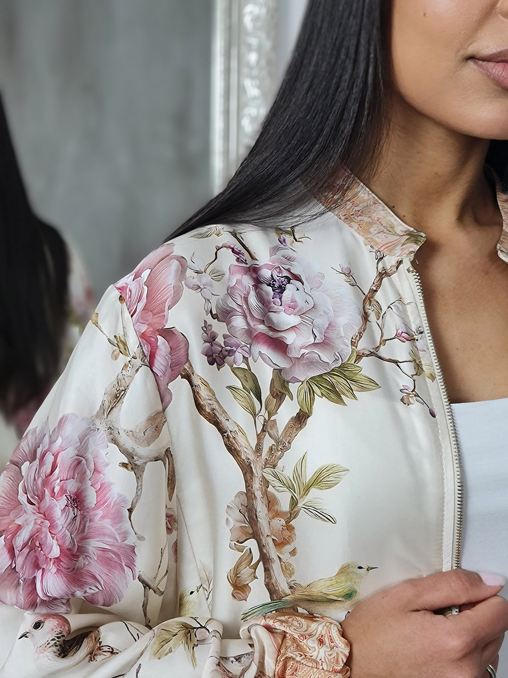 Бомбер new collection с принтом от костюма молочного , фотография №2