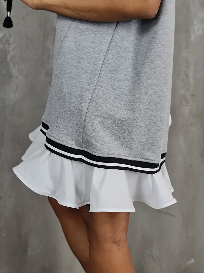 Платье Vicolo с капюшоном и завязками серое, фотография №7