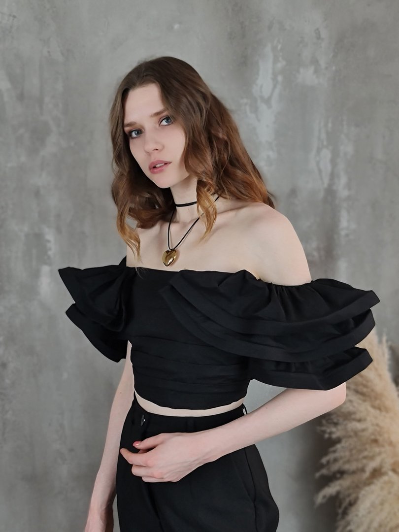 Топ Lumina с объёмными воланами чёрный, фотография №2