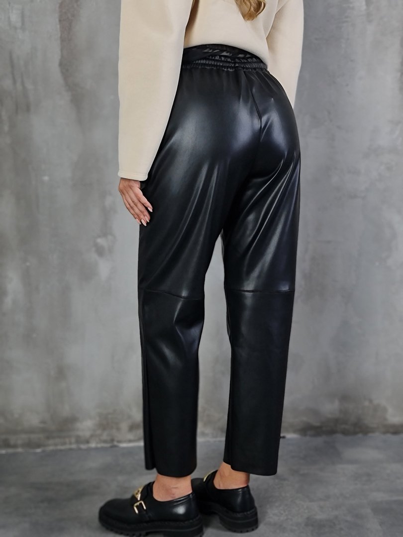 Брюки Souvenir джоггеры из экокожи с завязками чёрные, фотография №3