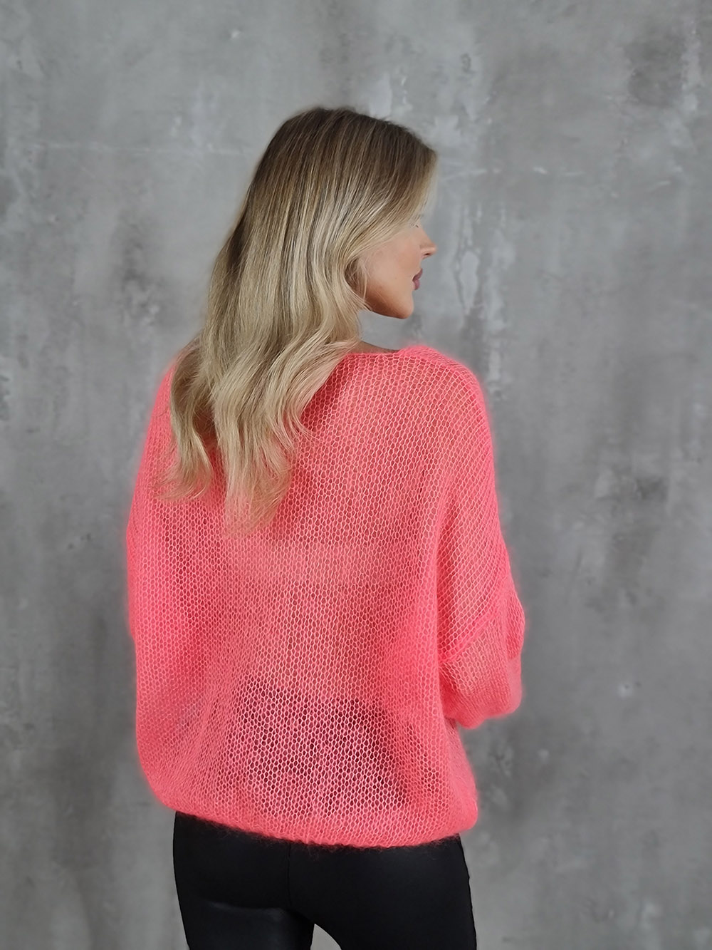 Джемпер V вырез тонкой вязки кид мохер кораловый, фотография №3