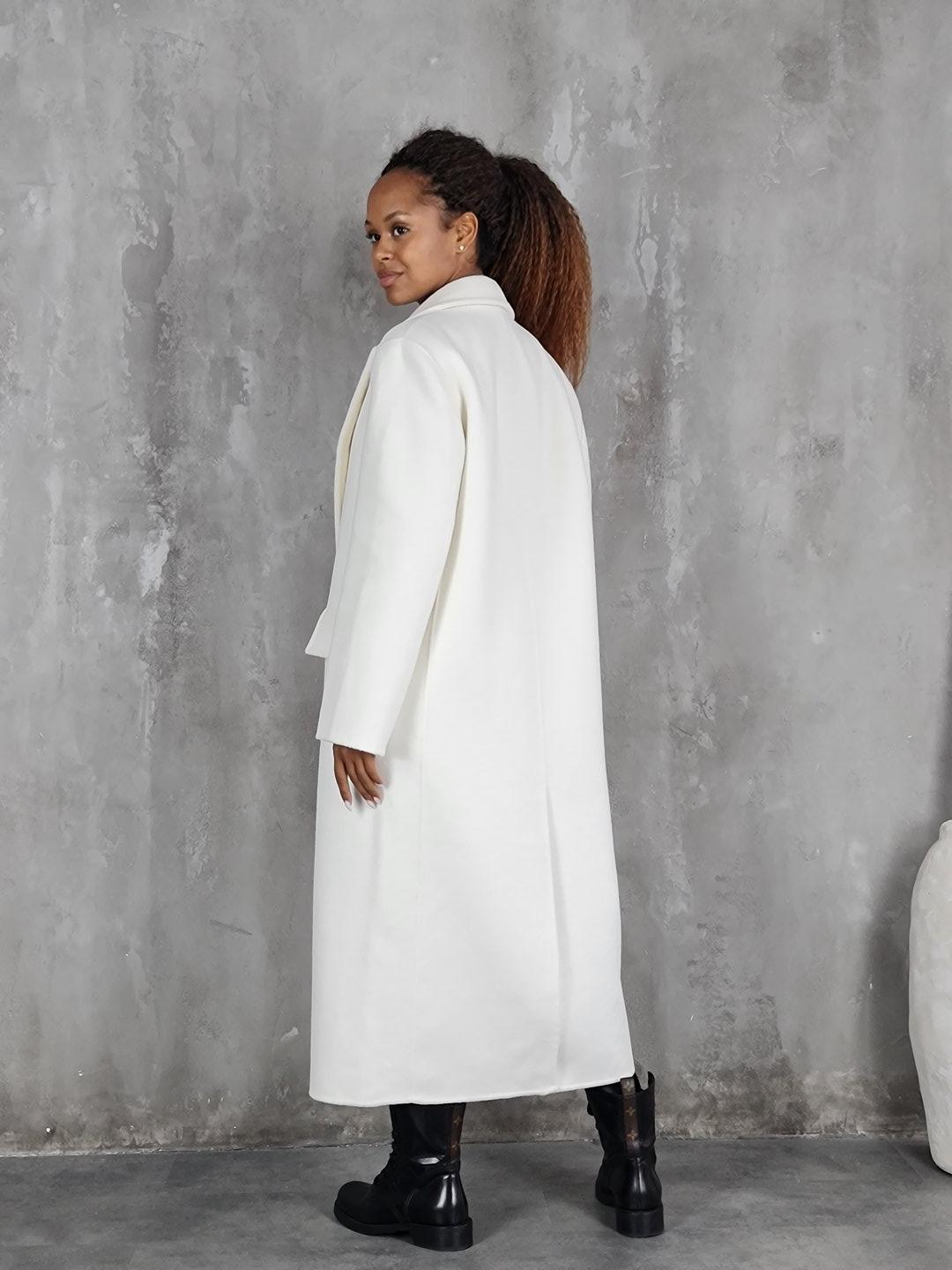 Пальто Vicolo утепленое с накладными карманами молочное, фотография №4