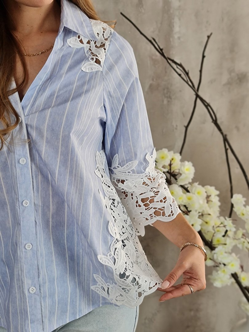 Рубашка LAMIAR с белую полоску с кружевными вставками голубая, фотография №3