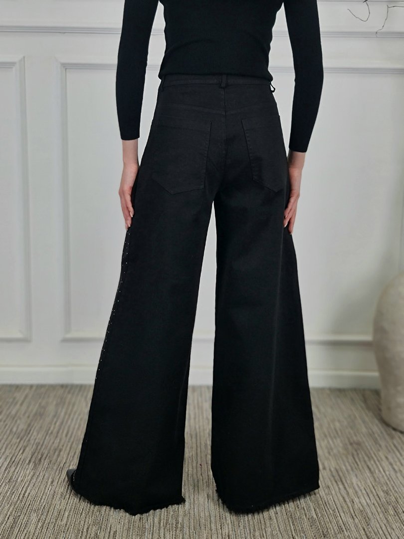 Джинсы MIHO'S прямые обрезанные со стразами черные, фотография №3