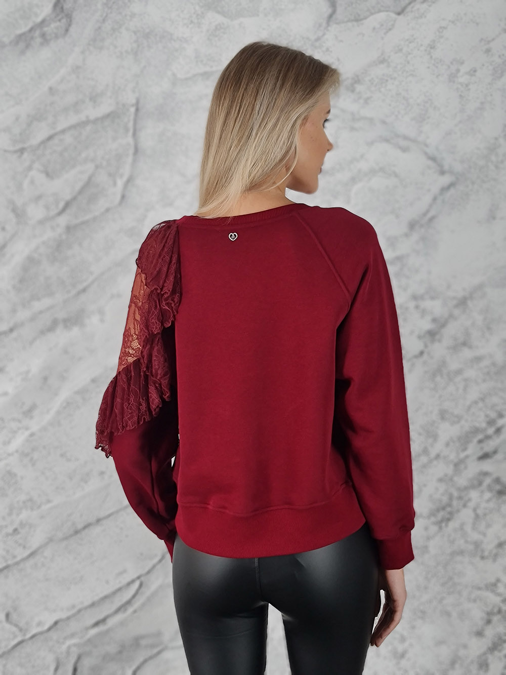 Свитшот Please прозрачные кружевные рукава красный, фотография №5