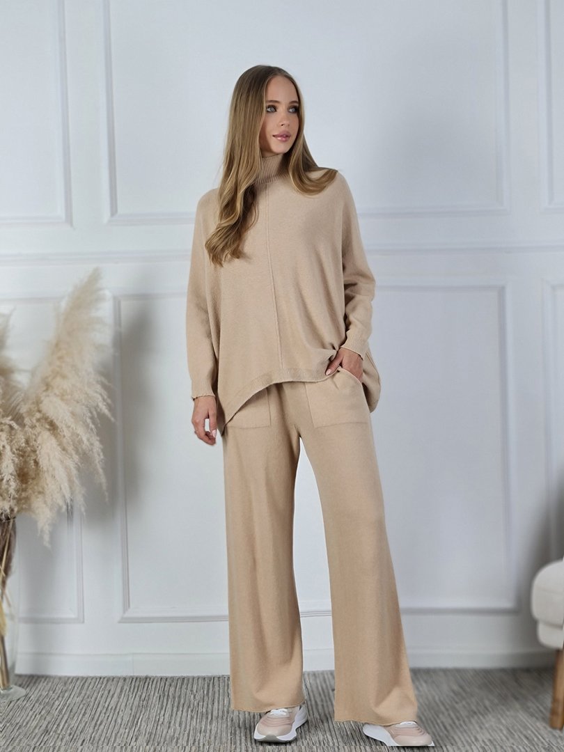 Костюм J&J свободный джемпер и брюки клёш песочный, фотография №4