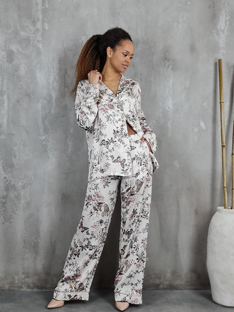 Костюм CLOTHÉ с розовыми бабочками кремовый, фотография №2