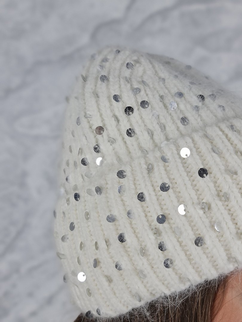 Шапка Alex Max БЕЗ завязок с пайетками белая, фотография №3
