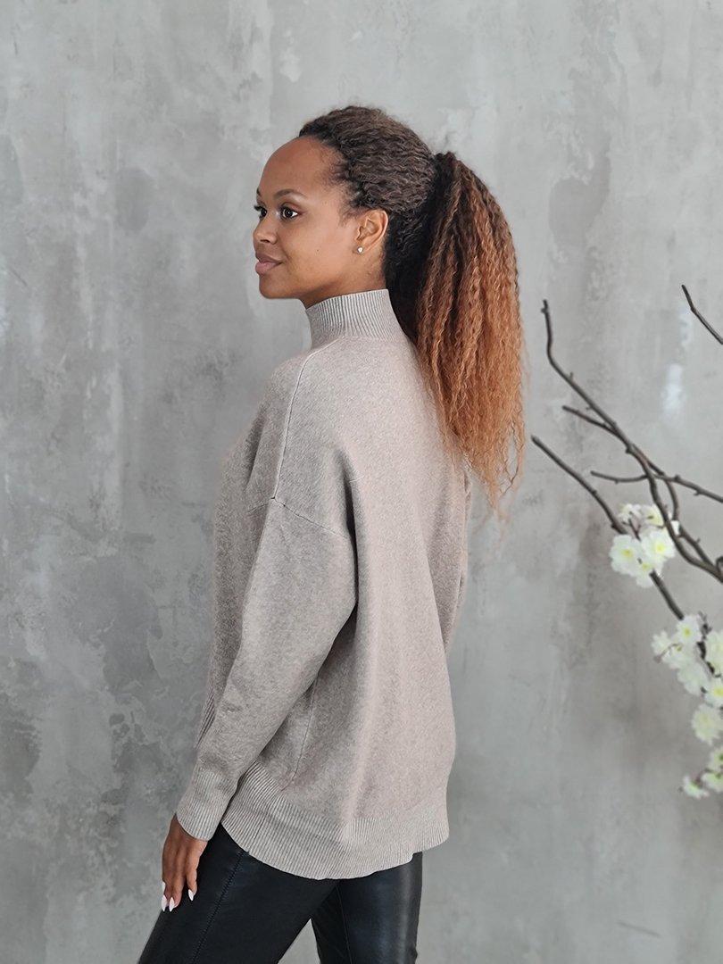 Джемпер Lara с высоким воротником в мелкий рубчик песочный, фотография №3