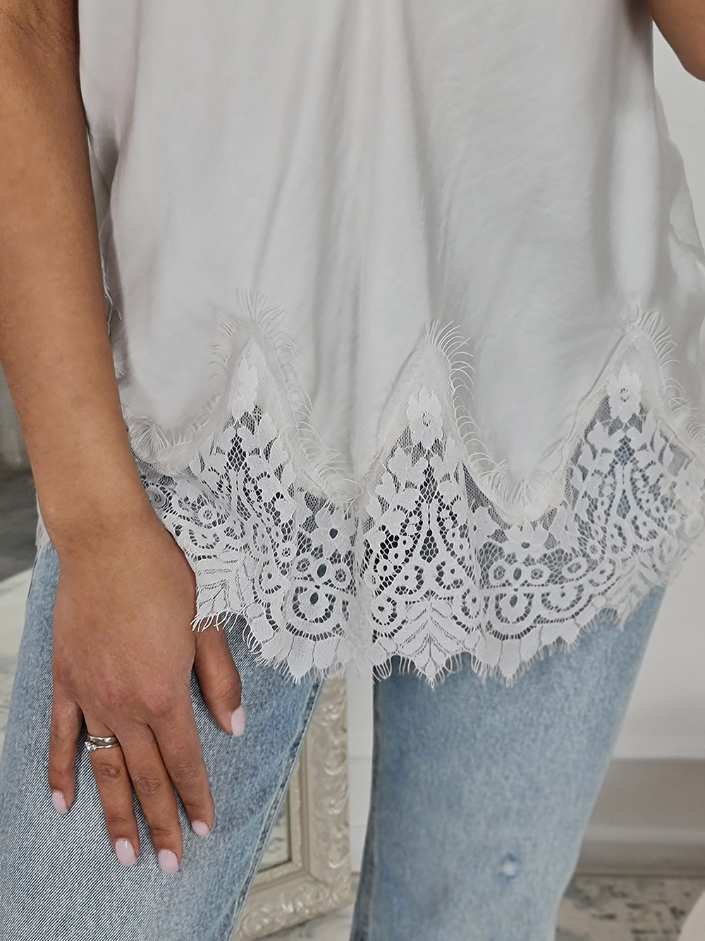 Топ WI&CO с кружевом на тонких бретелях серебрянный   , фотография №2