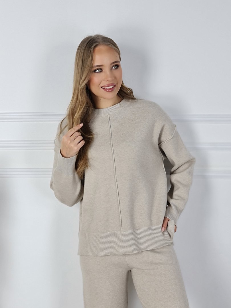 Костюм Melany джемпер со швами и прямые брюки бежевый, фотография №3