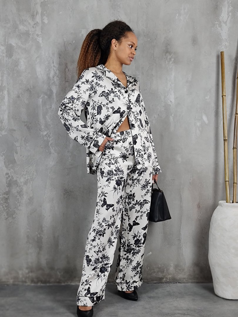 Костюм CLOTHÉ с черными бабочками молочный, фотография №2