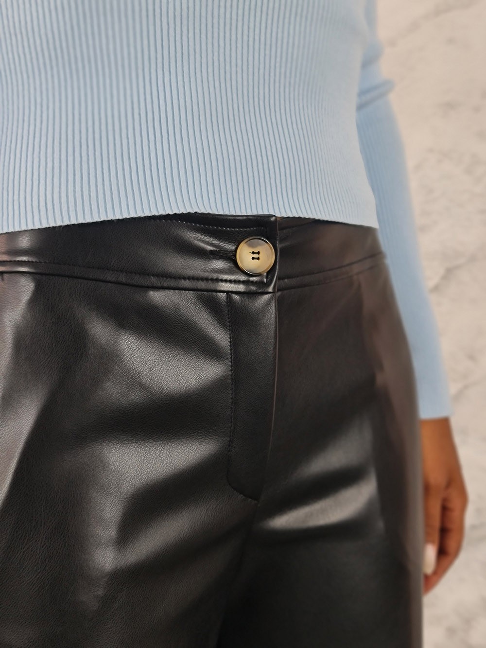 Брюки PAQUITO экокожа на пуговице черные, фотография №4