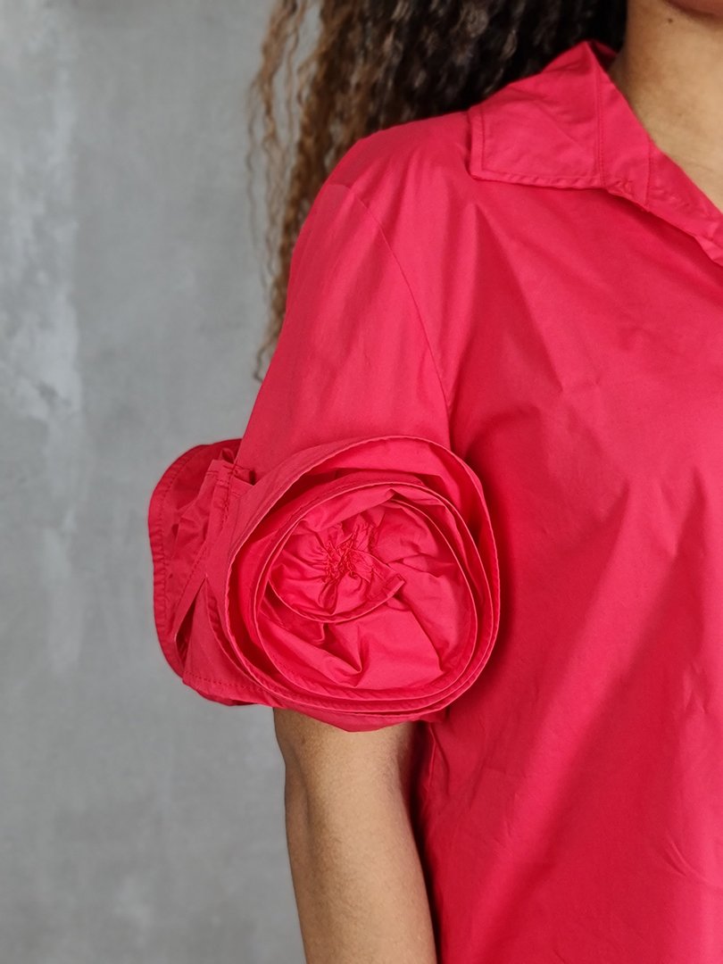 Рубашка MIHO'S с оригинальными цветами на рукавах красная, фотография №5