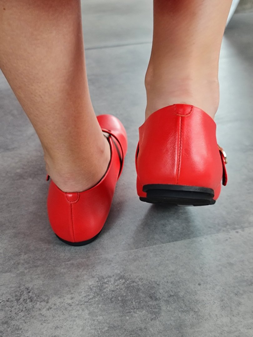 Туфли-балетки L'Estrosa с ремешком красные, фотография №5