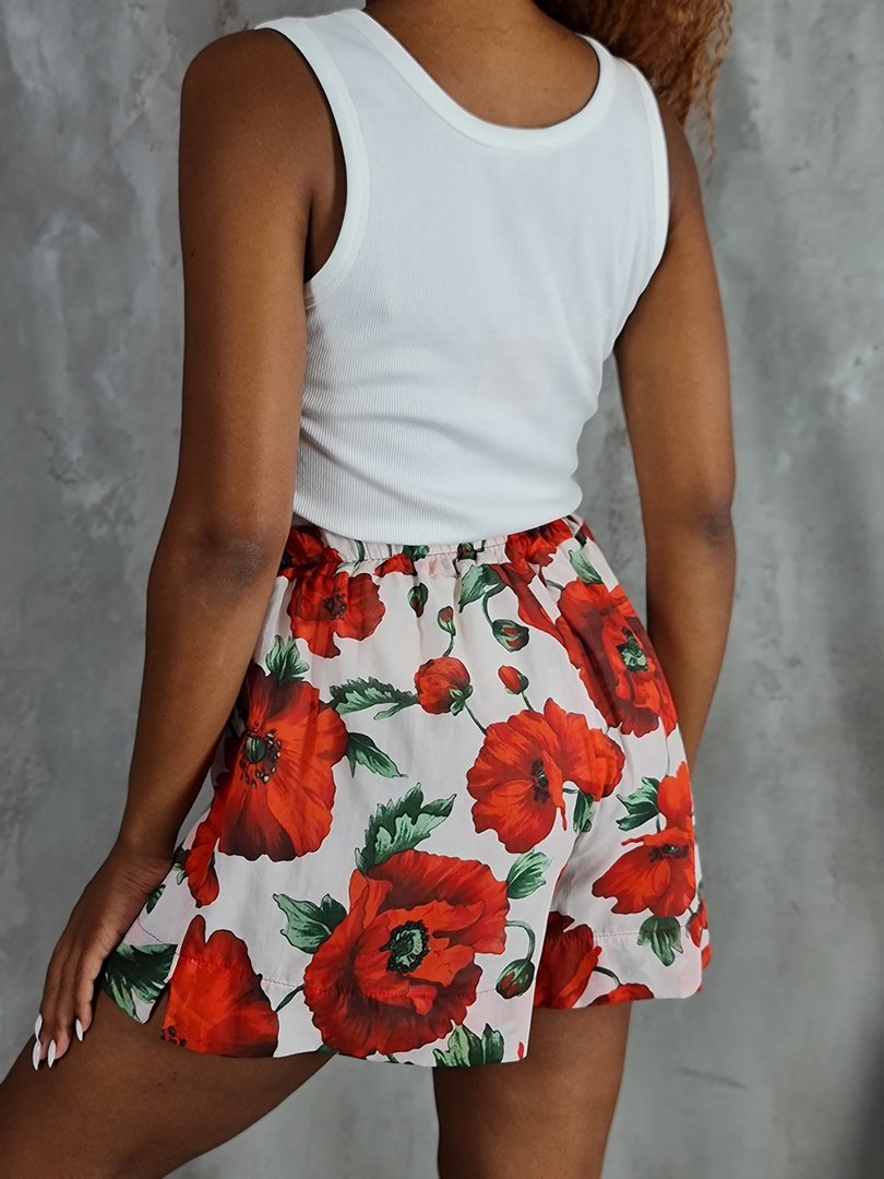 Шорты MIHO'S принт красные цветы молочные, фотография №3