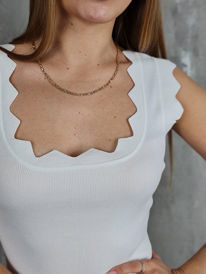 Топ MOCHY с геометрическими вырезами на бретелях белый, фотография №3