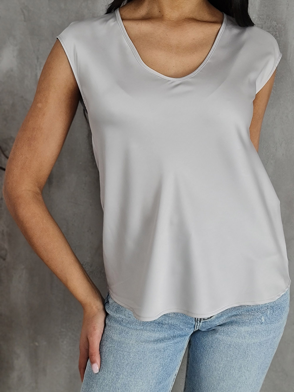 Топ Imperial атласный без рукавов жемчужно-серый, фотография №2