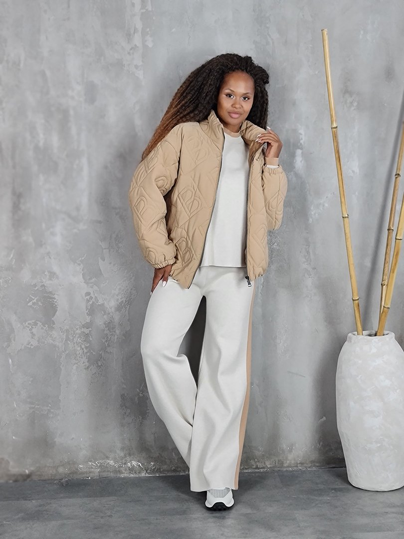 Куртка Barbara Alvisi с буквами и высокой молнией песочная, фотография №4