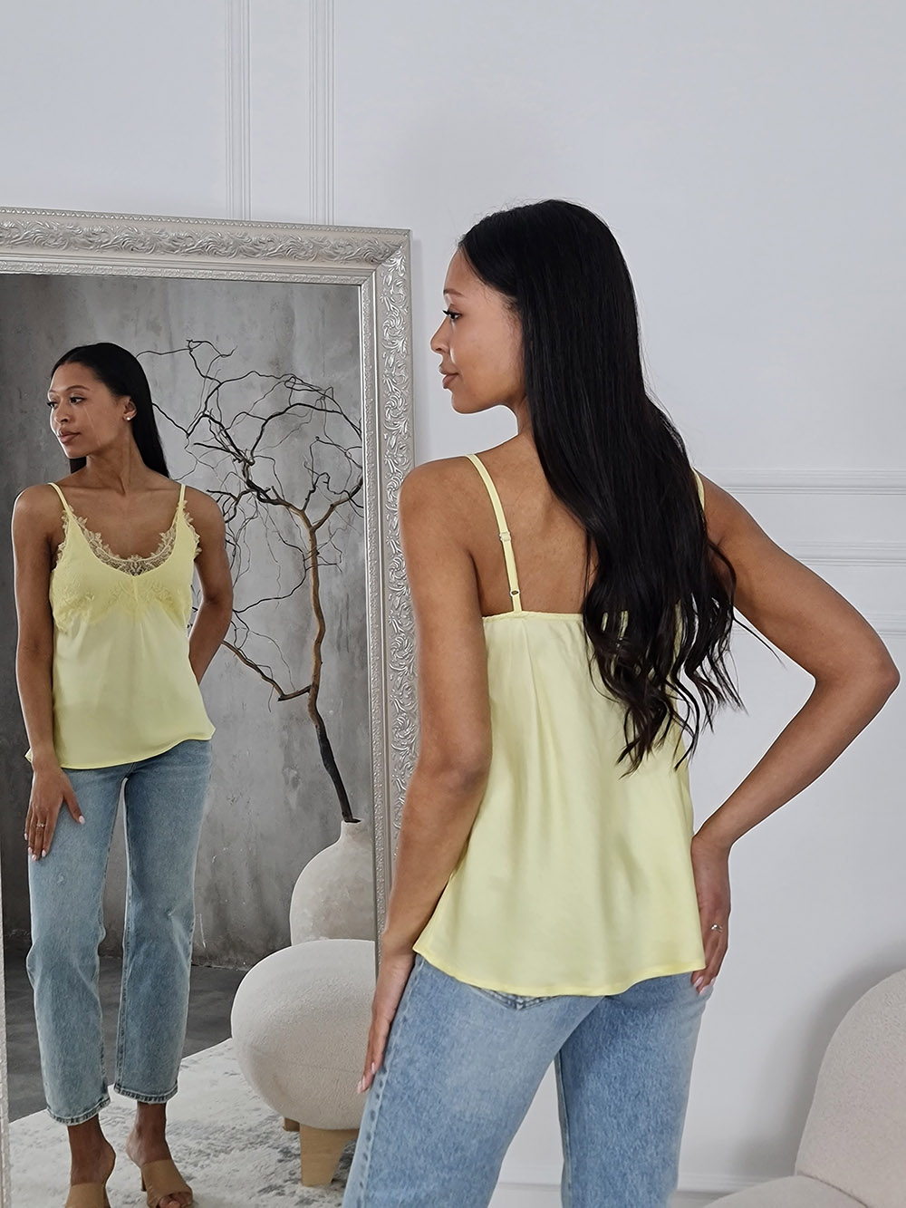 Топ на бретелях CLOTHÉ с кружевом на груди желтый , фотография №3