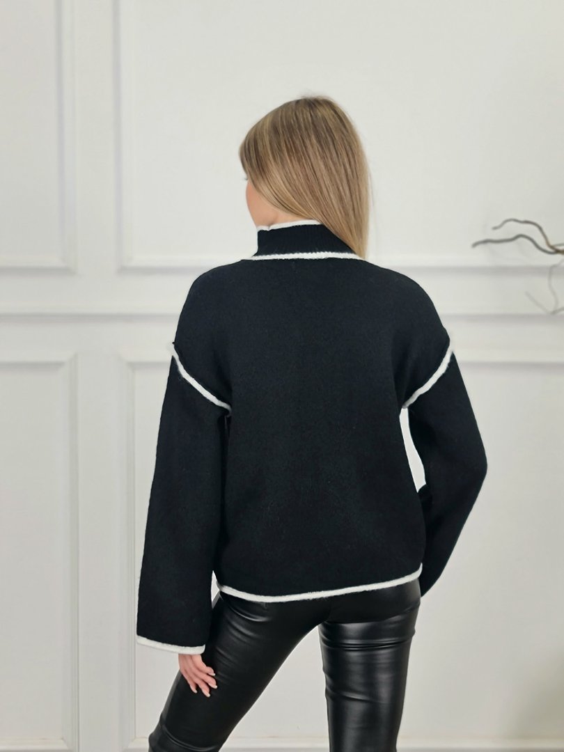 Джемпер AZARA с вышитыми сердечками черный, фотография №3