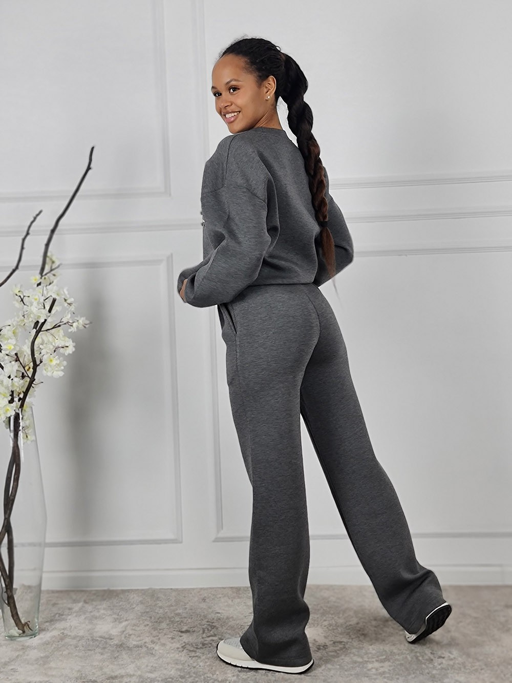 Костюм Rosa Shock с камнями на груди графит, фотография №2