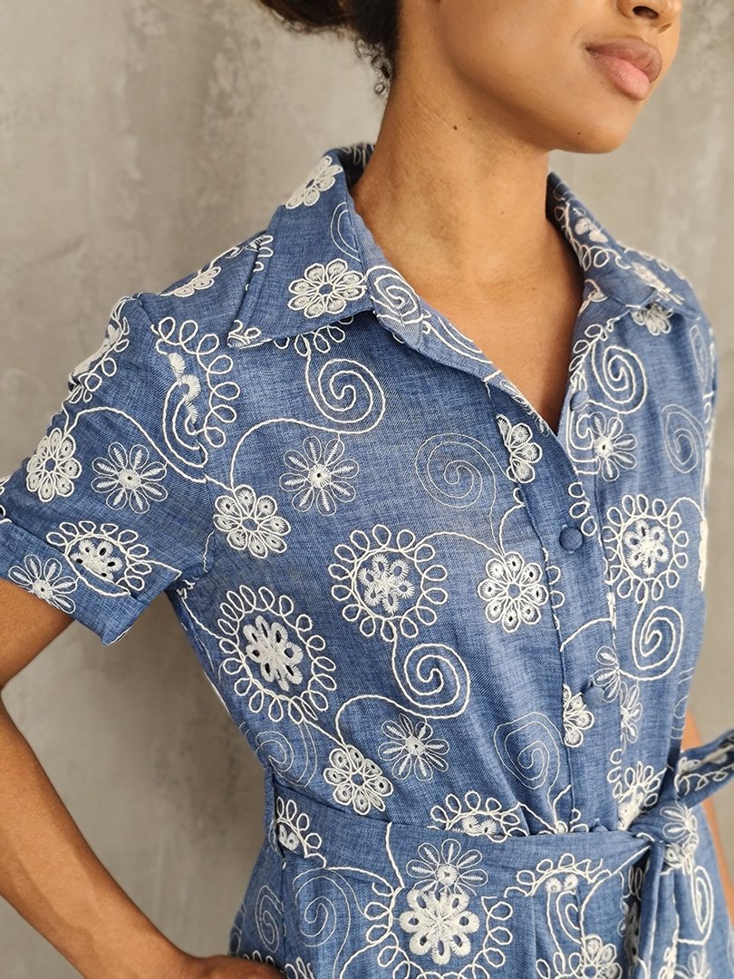 Платье li.fe style джинсовое с вышивкой цветов сиинее, фотография №5