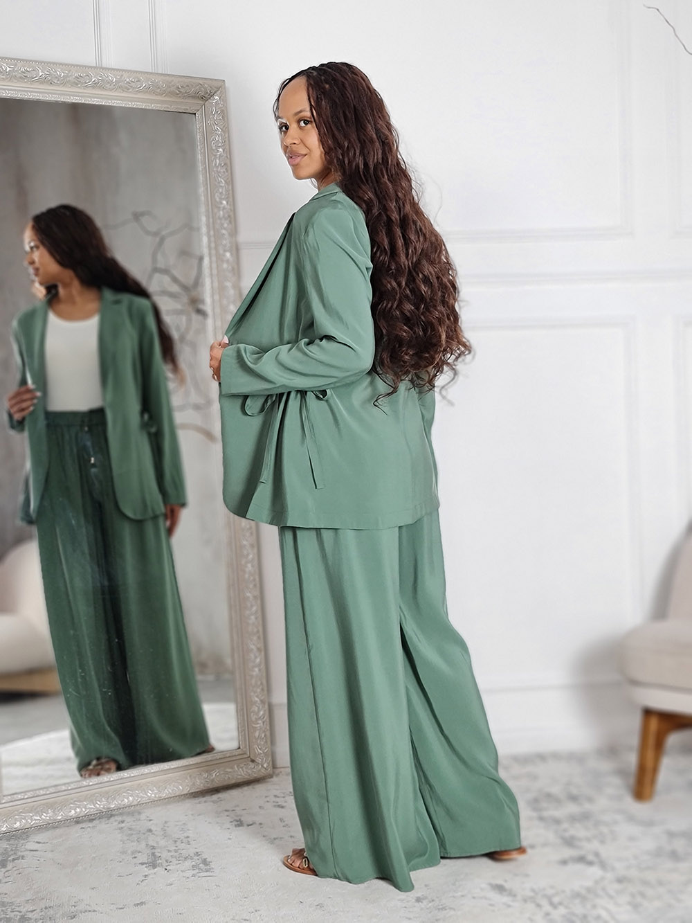 Костюм CLOTHÉ тонкий брюки и пиджак сбоку на завязках зеленый, фотография №4