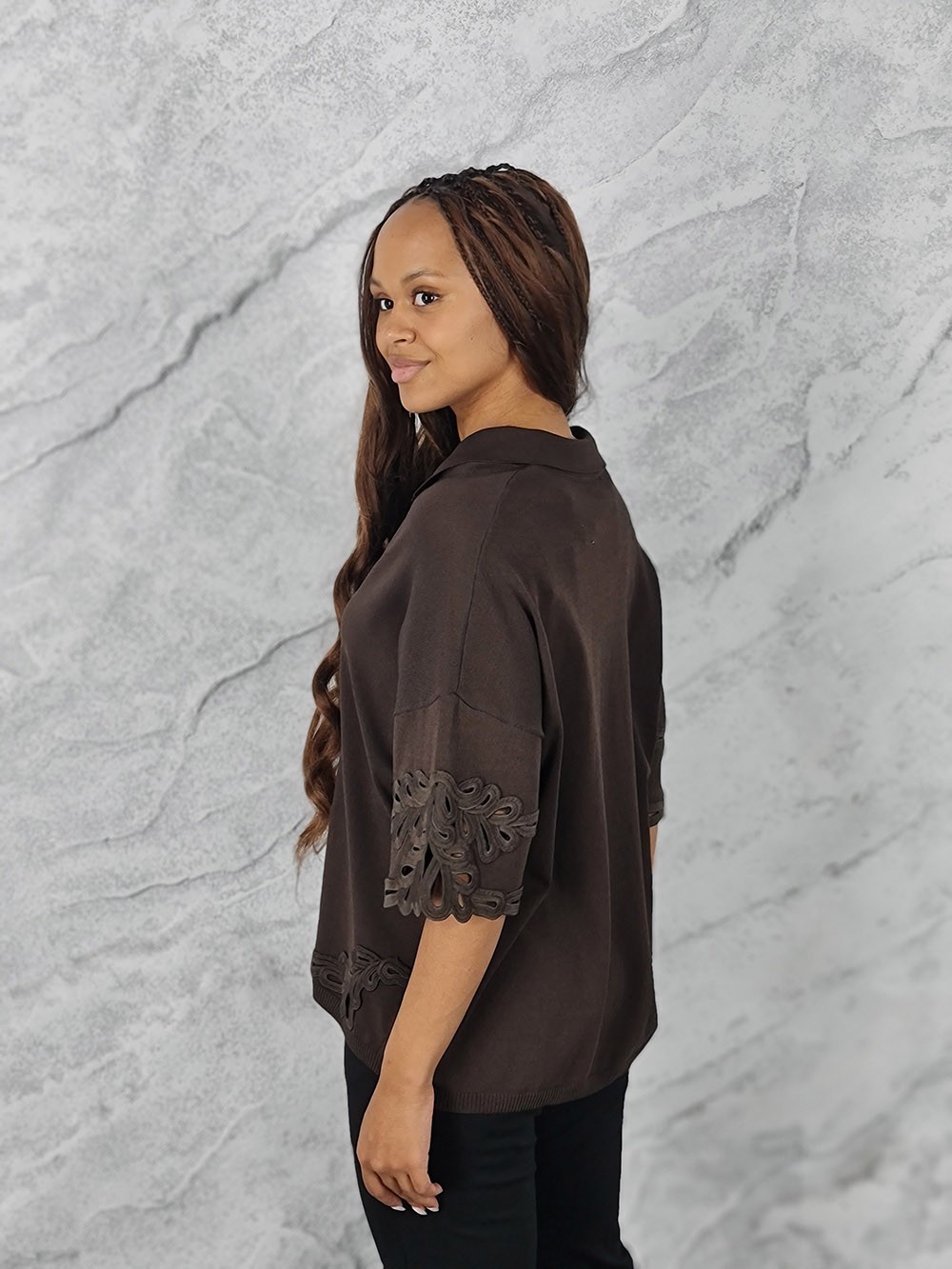 Поло Lara с вышивкой на рукавах и снизу шоколад, фотография №2