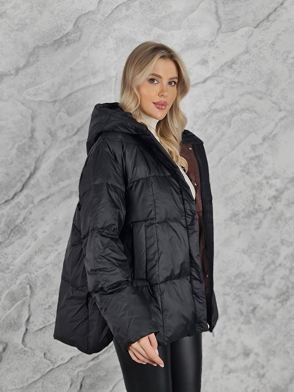 Куртка DEGREES шоколадный подклад с заклепками по бокам черная  , фотография №3