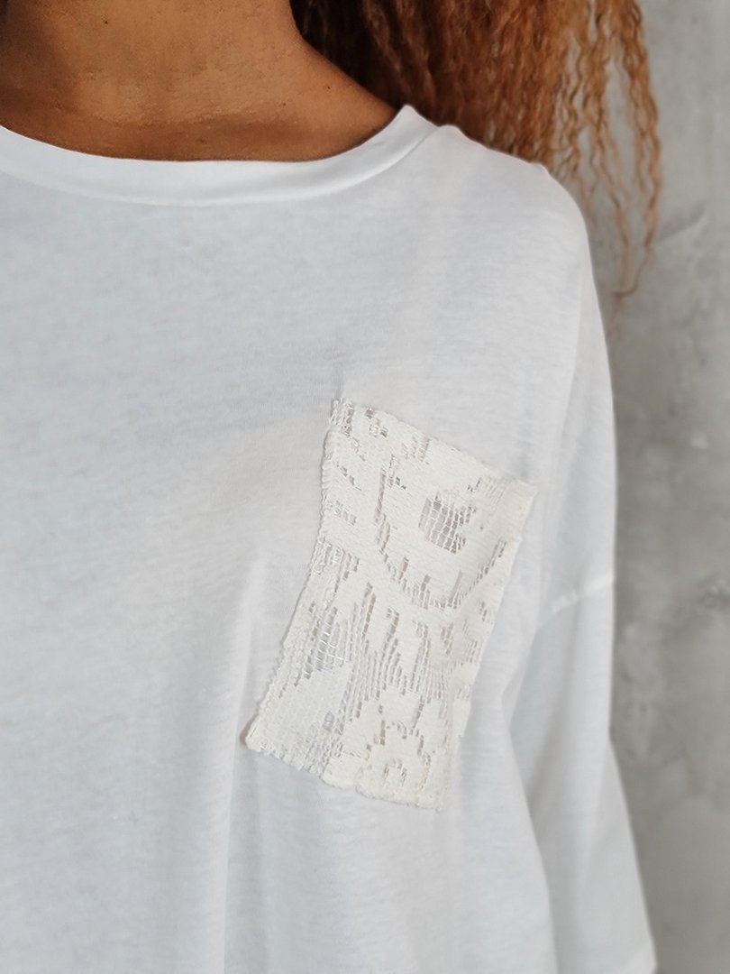 Футболка WIYA с кружевной спинкой и кармашком молочная , фотография №4
