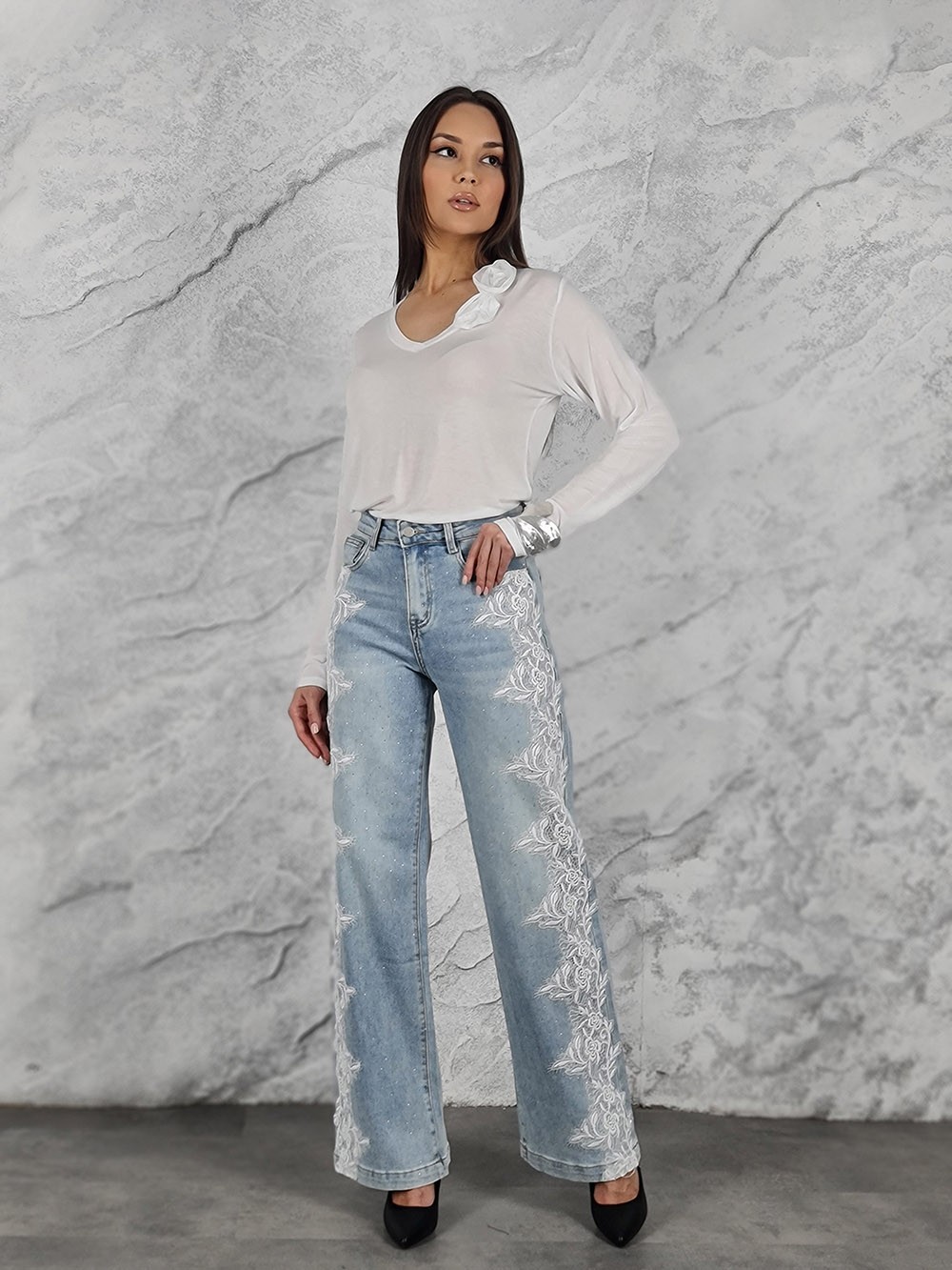 Джинсы FLEXMODA с вышивкой на бокам голубые, фотография №2
