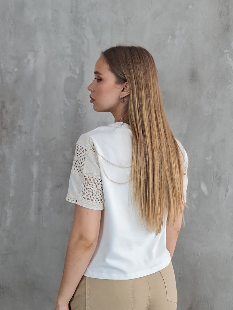 Футболка Please с вышитыми квадратиками бежевая, фотография №4